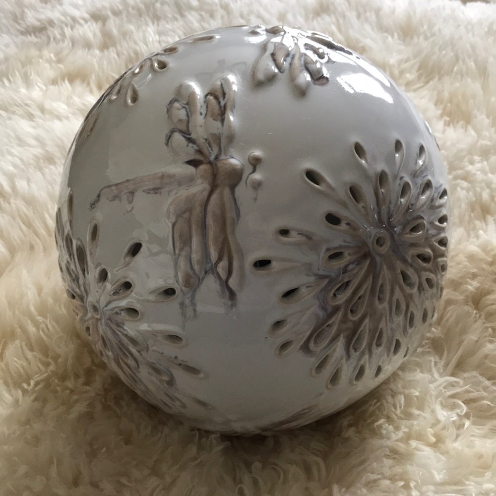 Evergreen Ceramic Orb